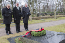 Tykistön päivänä 6.3. Jääkäritykistön Kilta laski perinteisesti seppeleen edesmenneen kunniajäsenensä, jalkaväenkenraali Adolf Ehrnroothin haudalle Hietaniemen hautausmaalla.